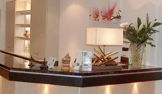 Palais Des Fleurs Restaurant La Cremaillere Hotel Aix-les-Bains