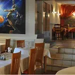 Palais Des Fleurs Restaurant La Cremaillere 艾克斯莱班