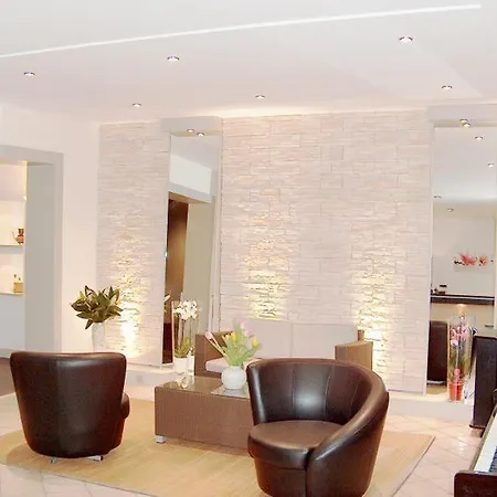 ホテル Palais Des Fleurs Restaurant La Cremaillere 3*
