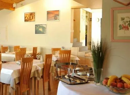 ホテル Palais Des Fleurs Restaurant La Cremaillere エクスレバン