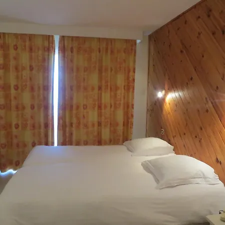 Hotel Palais Des Fleurs Restaurant La Cremaillere 3*